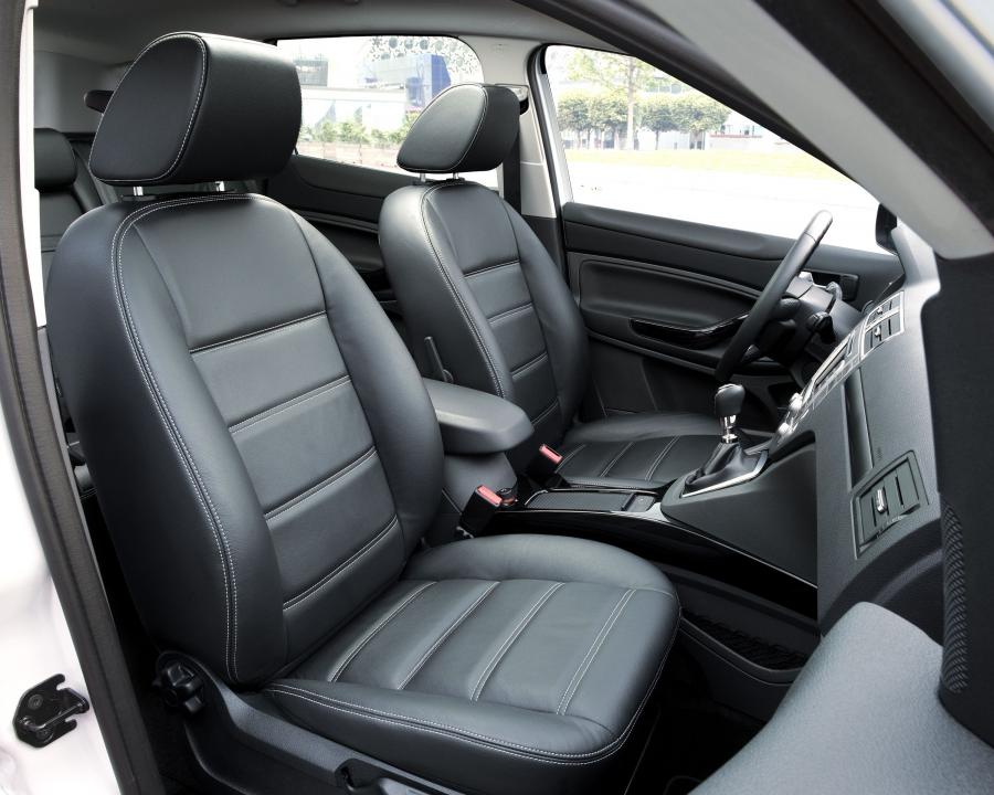 Ford Kuga Titanium S 2011 года  (фото 4 из 9)